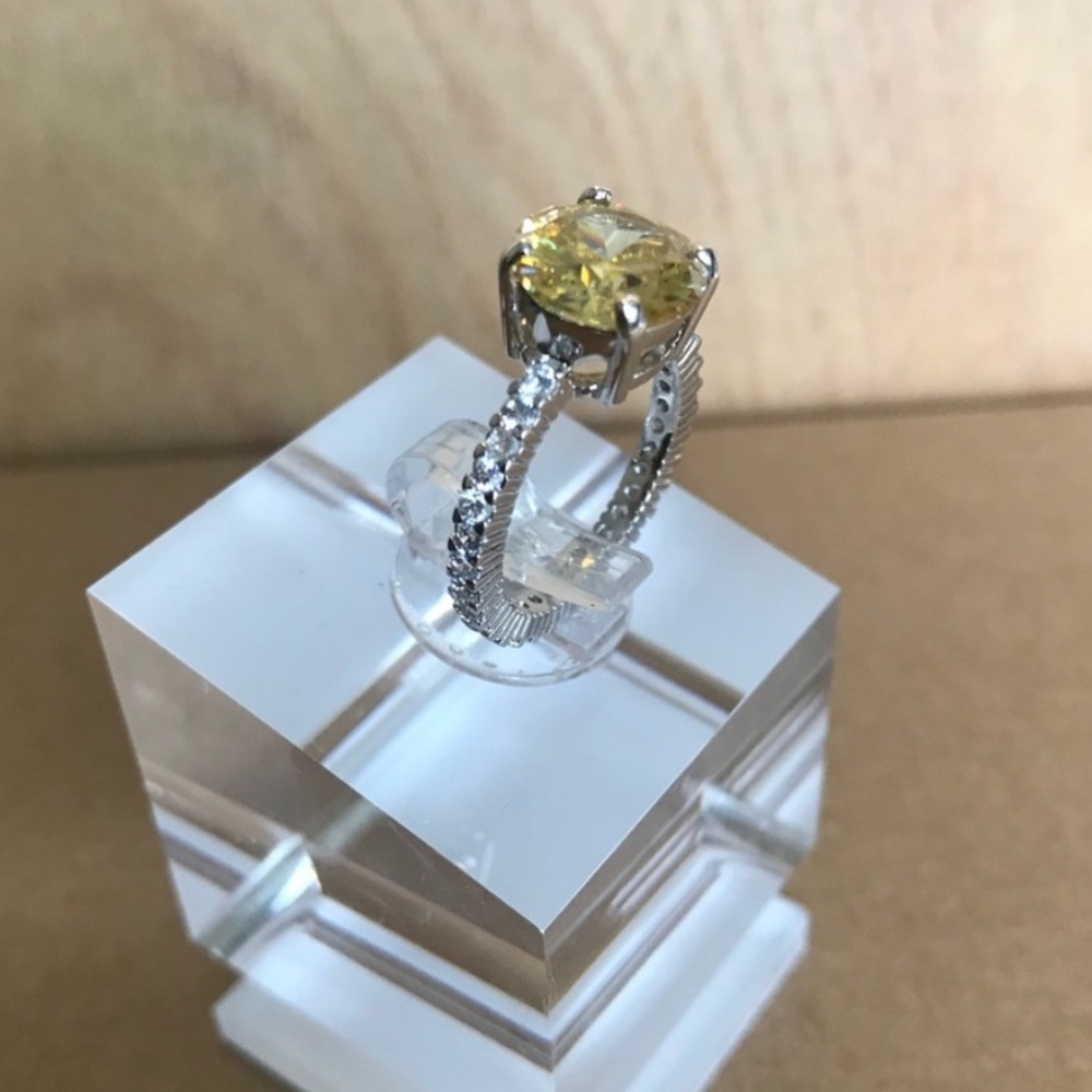 .925 SS Queen Anna Jonquil Ring